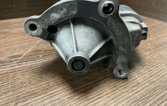 Mercedes-Benz Vito Viano W639 Starter motor 0051511301