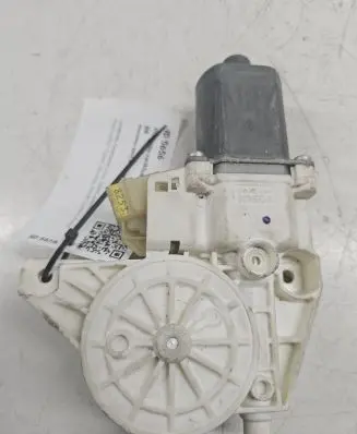 Mercedes-Benz ML W164 Front door window regulator motor A2518200742