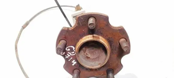 Toyota Avensis T250 Rear wheel hub