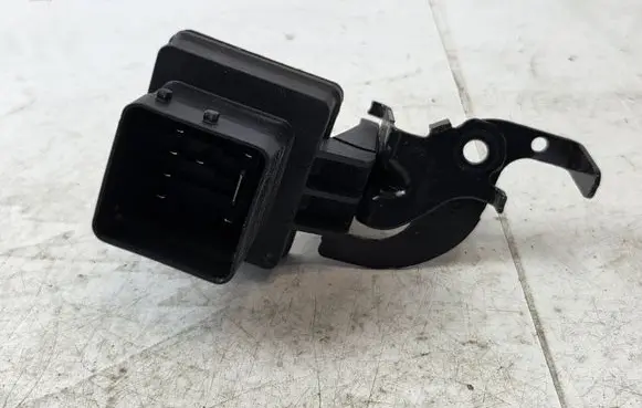 Nissan NV300 Glow plug pre-heat relay 110675590R A622900130 000660818