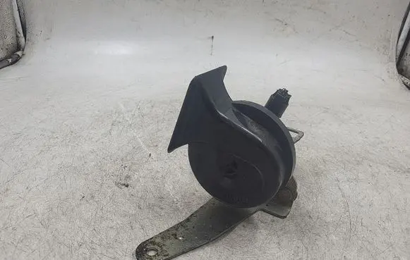 BMW 5 E60 E61 Horn signal 0092018