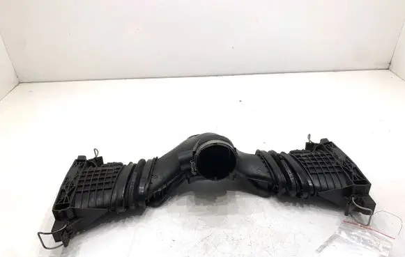 Mercedes-Benz E W212 Air intake hose/pipe A6420900142