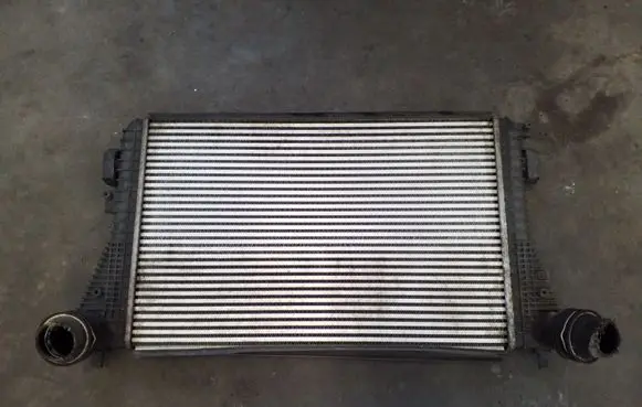Skoda Octavia Mk2 (1Z) Intercooler radiator 1K0145803L
