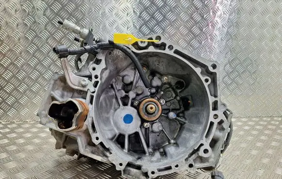 Toyota Yaris Manual 6 speed gearbox S25165224