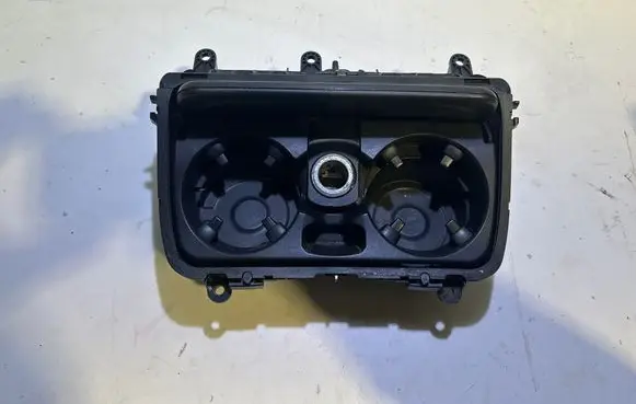 BMW 5 F10 F11 Cup holder front 9206401 162083