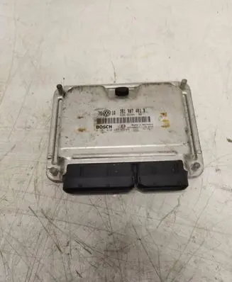 Volkswagen PASSAT B5.5 Engine control unit/module 3B1907401B
