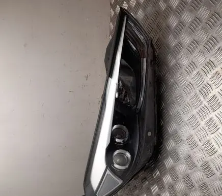 Hyundai Tucson TL Headlight/headlamp 92102D7210