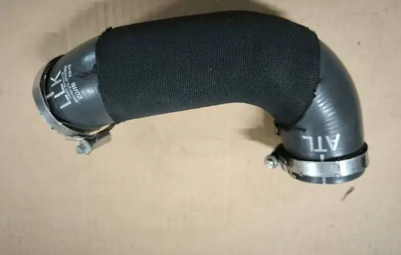 Audi Q7 4M Intercooler hose/pipe 4M0145737S