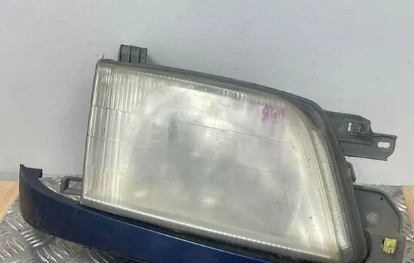 Subaru Forester SF Headlight/headlamp