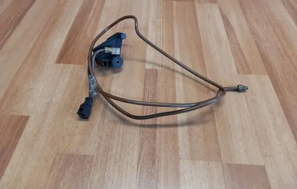 Volkswagen Touareg I Pneumatic air compressor intake pipe/hose 7L0616765A 7L0616751A