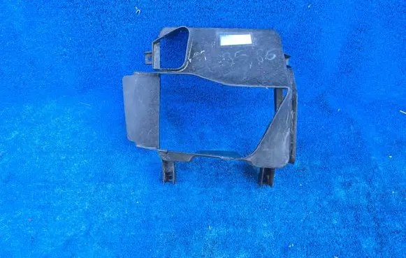 BMW X5M F85 Intercooler air channel guide 8056320