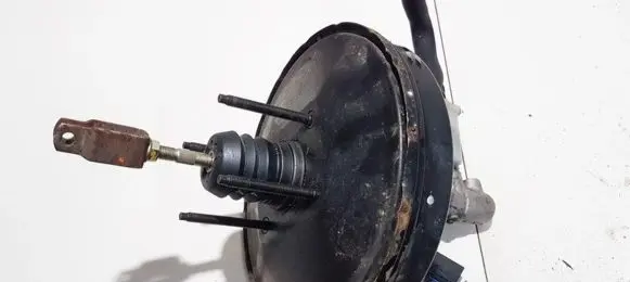 Mazda 323 Brake booster 83404602 5621