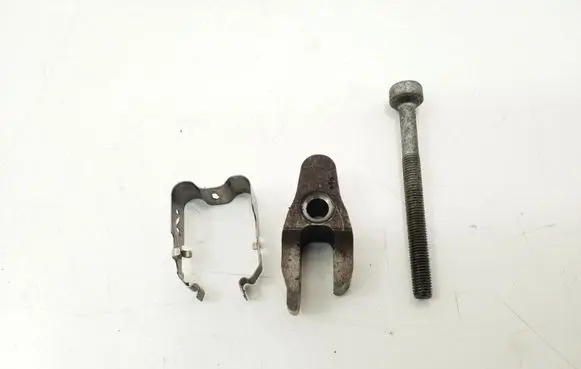 Mercedes-Benz C W204 Fuel Injector clamp holder A6510160238