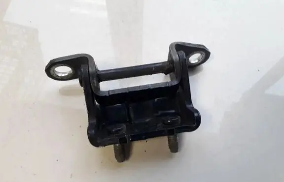 Nissan Qashqai Tailgate/trunk/boot hinge