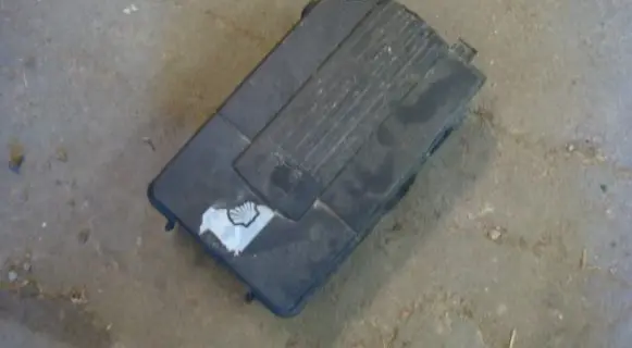 Volkswagen Golf VI Battery box tray cover/lid 