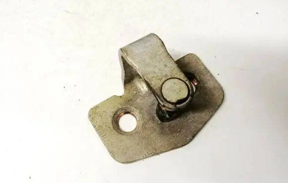 Opel Astra G Front door lock loop/hook striker 