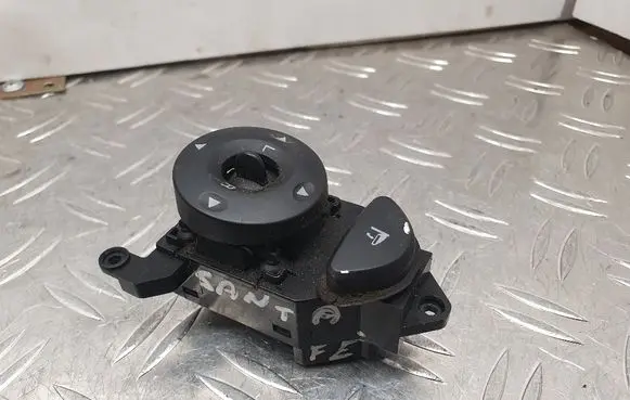 Hyundai Santa Fe Wing mirror switch 371480