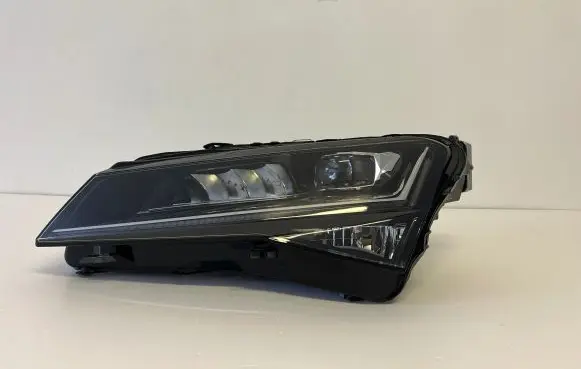 Skoda Superb B8 (3V) Headlight/headlamp 3V1941015D 11502030000 MDE9224301