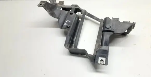 Headlight/headlamp mounting bracket