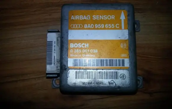 Audi A6 S6 C4 4A Airbag control unit/module 0285001038 8A0959655C