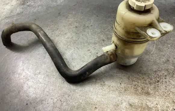 Mitsubishi Lancer Power steering fluid tank/reservoir PA6GF15