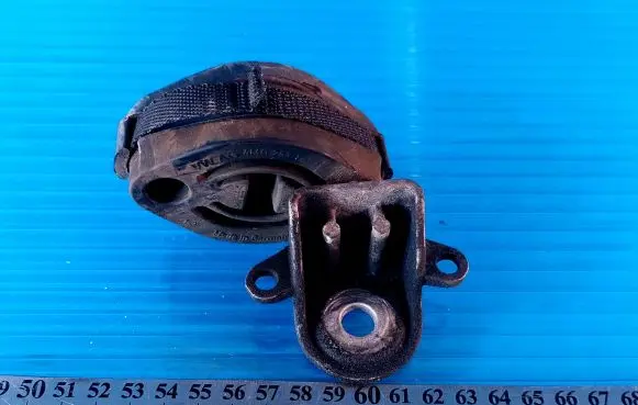 Muffler mount bracket/holder