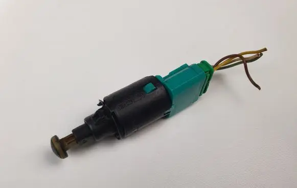 Peugeot Expert Brake pedal sensor switch 9650688480