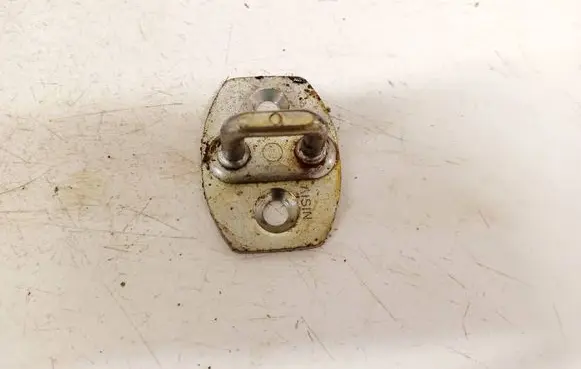 Toyota Corolla Verso AR10 Rear door lock loop/hook striker 