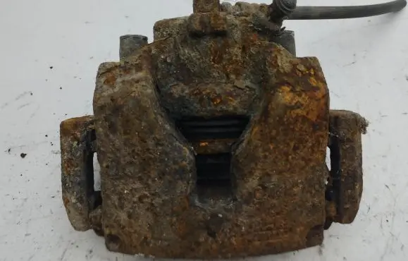 Honda Civic IX Front brake caliper