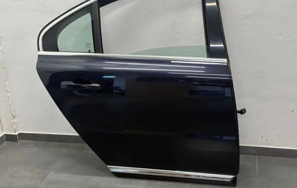 Volvo S80 Rear door