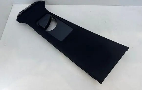 Fisker Ocean (B) pillar trim (top) FM2940310171