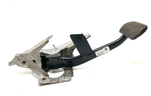 Ford Focus Brake pedal BV612467DC