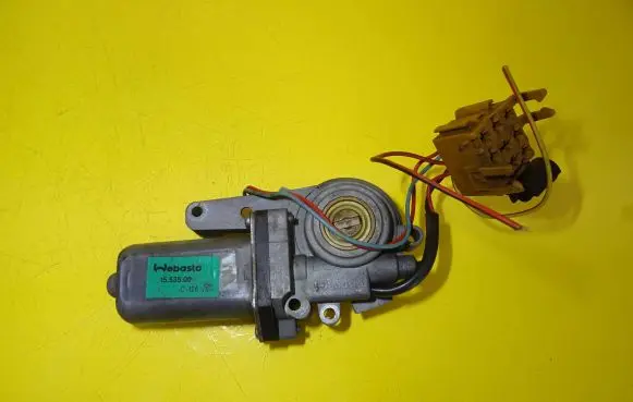 Fiat Bravo - Brava Sunroof motor/actuator 1553500