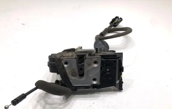 Renault Clio IV Rear door lock 825016604R
