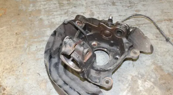 BMW X3 F25 Front wheel hub spindle knuckle 8787679
