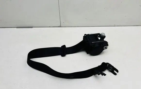 Audi Q3 8U Rear seatbelt 8U0857805