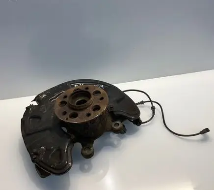 Mercedes-Benz GLK (X204) Front wheel hub A2043322901 2043322901