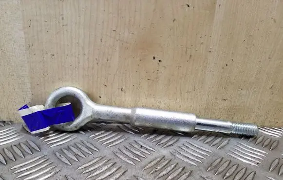 Volvo V40 Cross country Towing hook eye 31301730