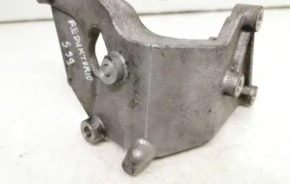 Nissan X-Trail T31 Rear differential/diff mount bracket 