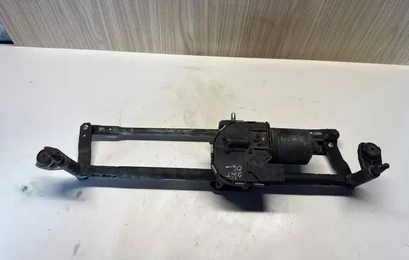 Skoda Octavia Mk2 (1Z) Front wiper linkage and motor 1Z1955023C
