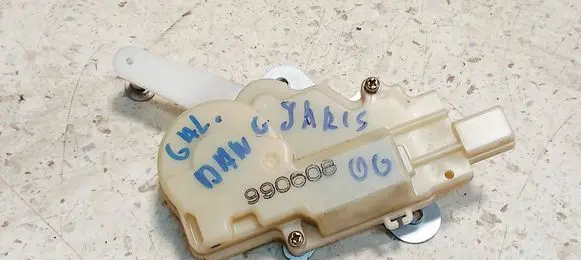 Toyota Yaris Tailgate boot lock/latch motor 990608
