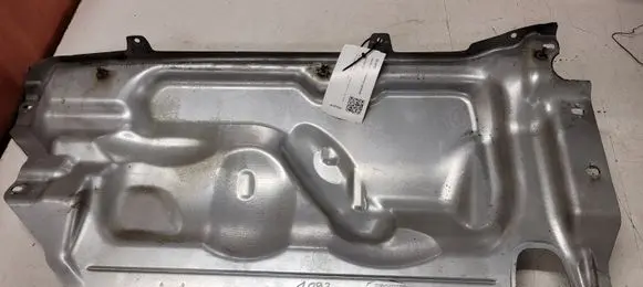 Volvo XC60 Heat shield in engine bay 31299866