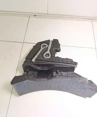 Nissan Qashqai+2 Tool box 84979EY10A