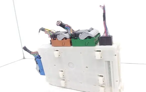 Volvo XC70 Fuse module 30765624 7G9T14C256FA