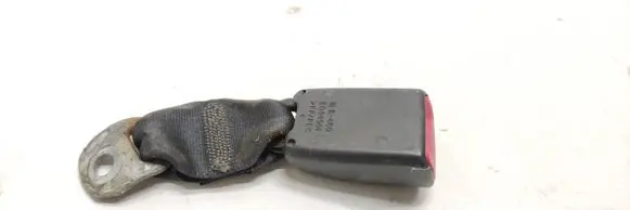 Toyota Aygo AB10 Front seatbelt buckle E034501