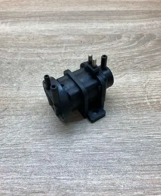 Mercedes-Benz S W140 Vacuum pump 0005450327