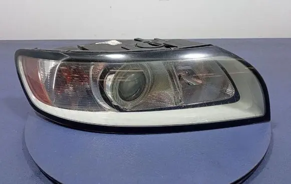 Volvo V50 Headlight/headlamp 31265695