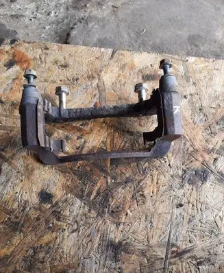 KIA Sorento Front Brake Caliper Pad/Carrier 