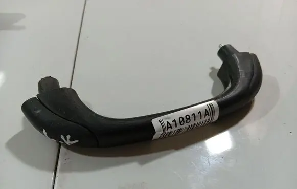 Rear interior roof grab handle