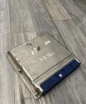 Audi A8 S8 D2 4D Engine control unit/module 4D0907409B 0281001868